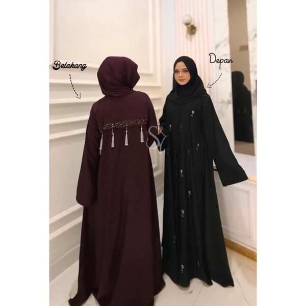 nareen abaya