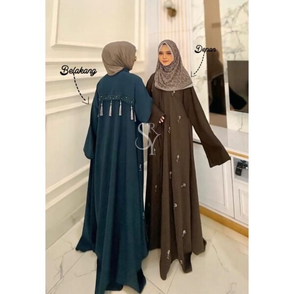 nareen abaya